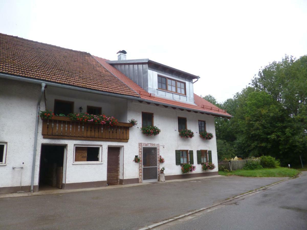 Ferienwohnung Auf Dem Lechsberg Fuchstal Esterno foto